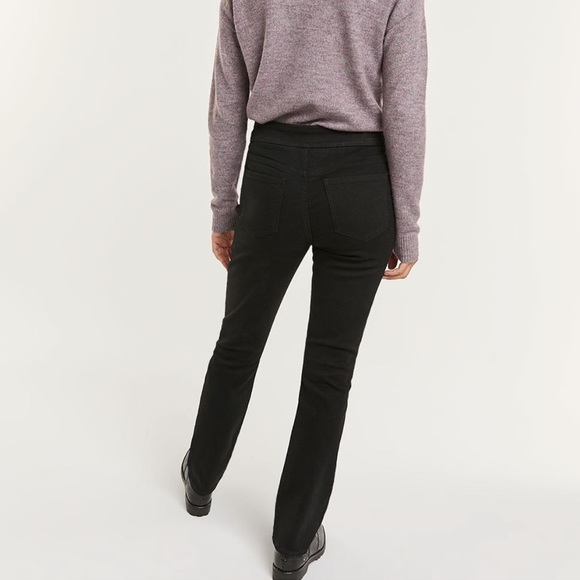 Mid Rise Black Straight Leg Jeans The Original Comfort - Petite - Picture 2 of 3